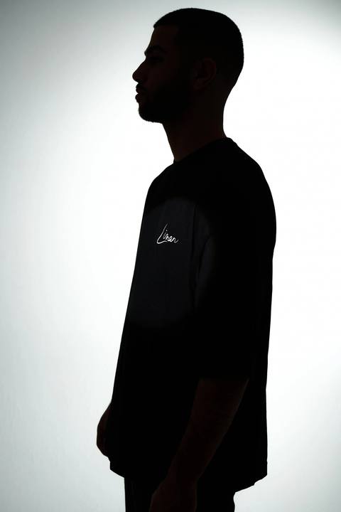 Cosure Oversized Black Tee