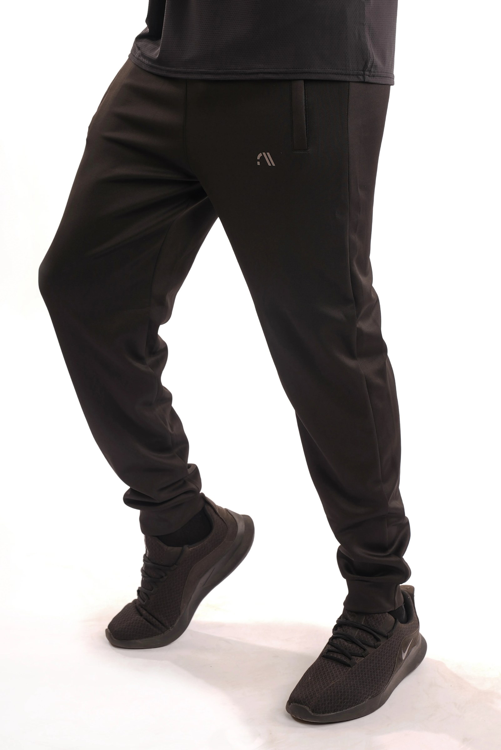 Airfit S25 – Black Apex Track Pants