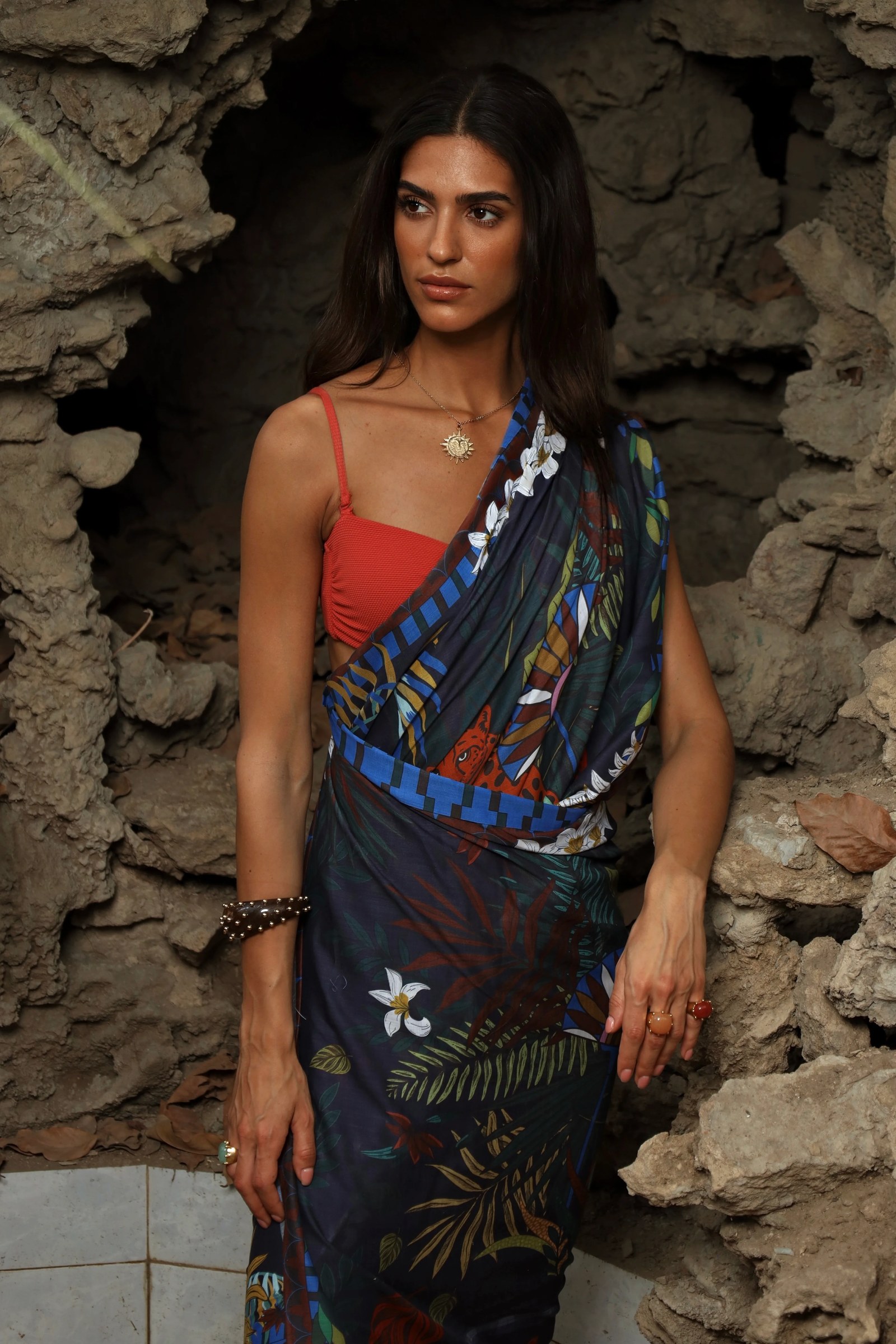 The Guardian Chair in Dark Blue | Multi Wear Sarong