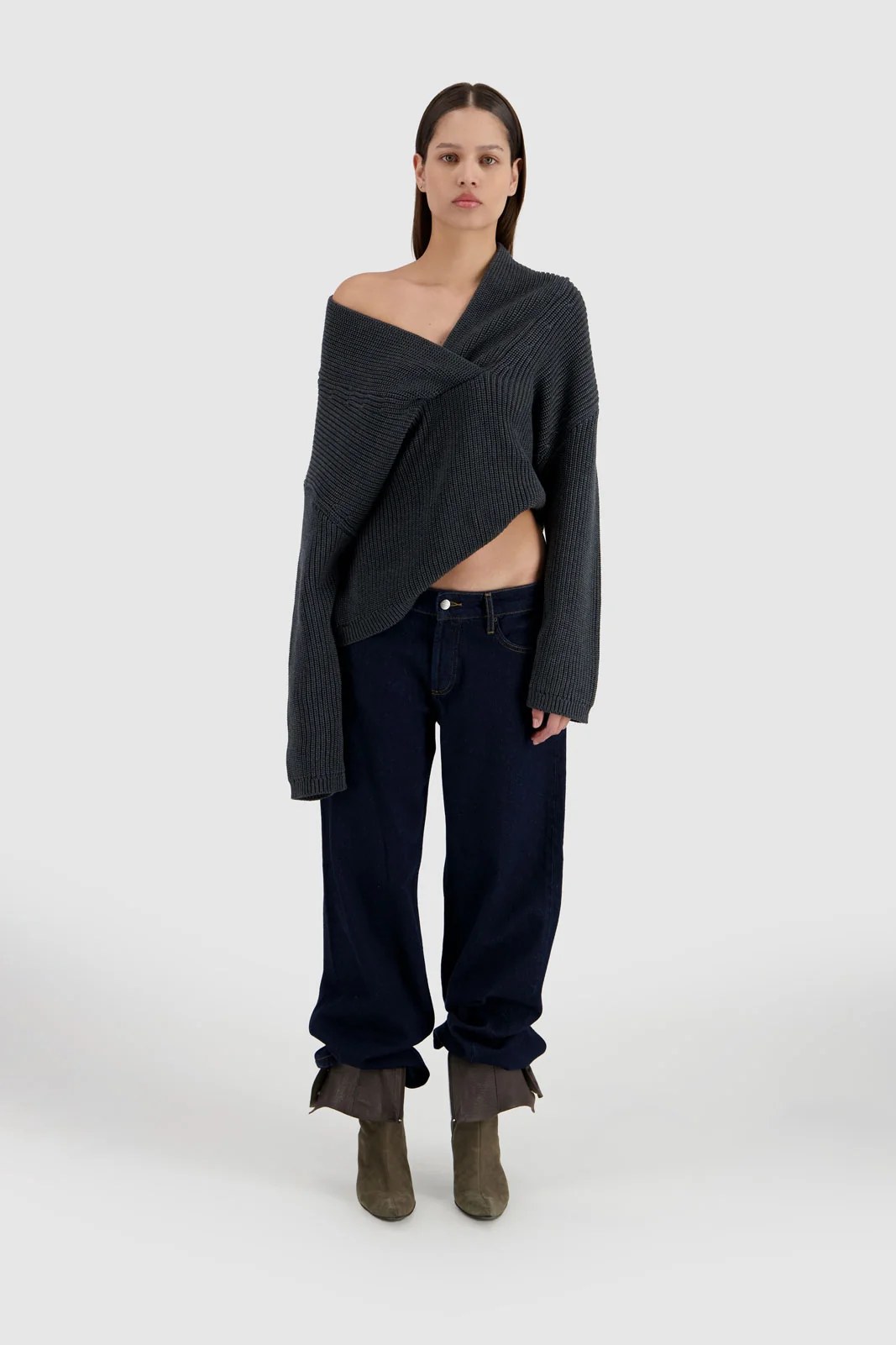 V-Sweater Grey