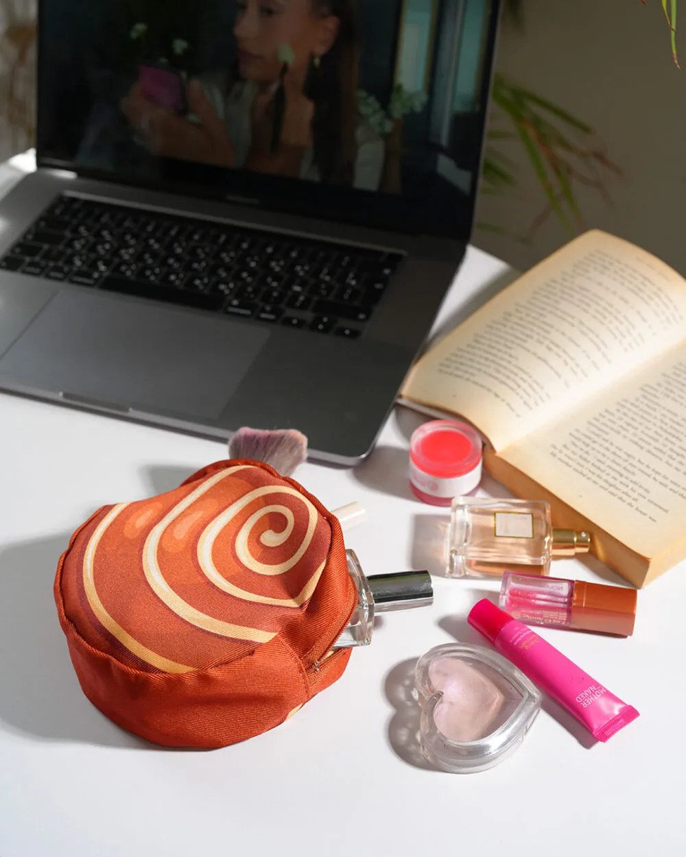 Cinnamon Donut - Makeup Pouch