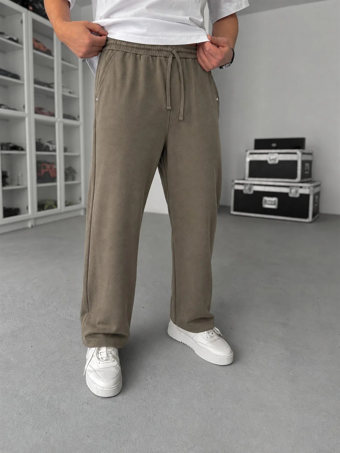 Soft Wide-Leg Pants – Taupe