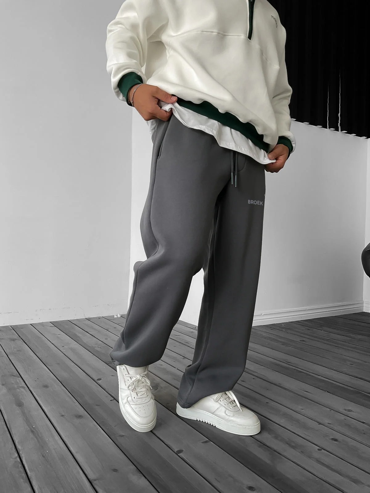 Wide-Leg Fleece Sweatpants - Smoked
