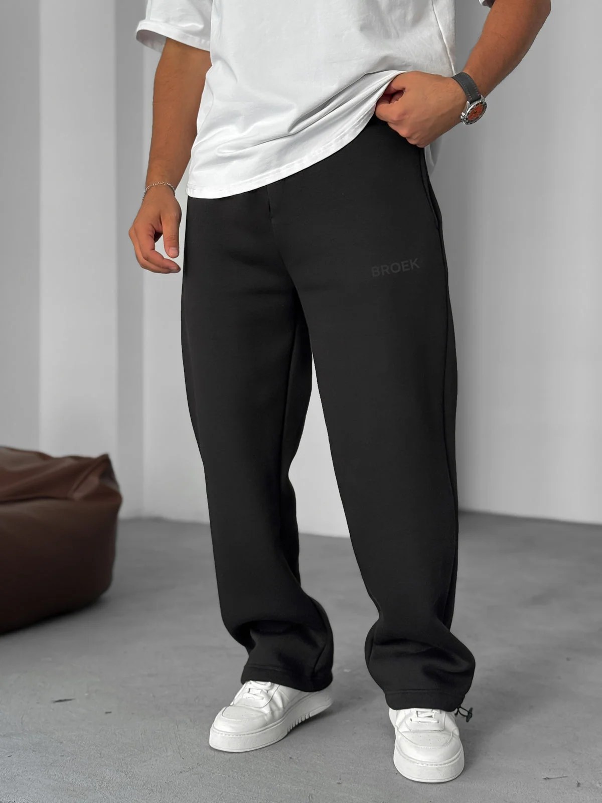 Wide-Leg Fleece Sweatpants - Black