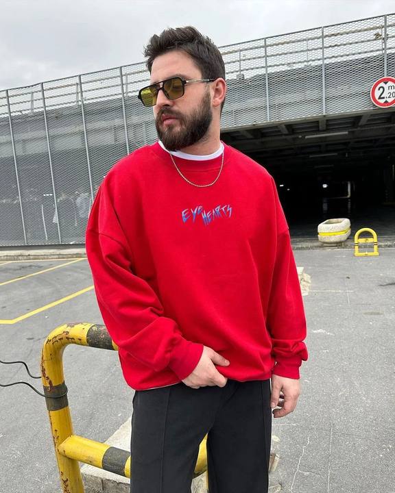 Red "Eye Hearts" Printed Oversize Sweatshirt
