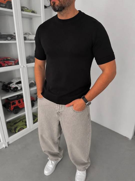 Black Crewneck Knitted Tee