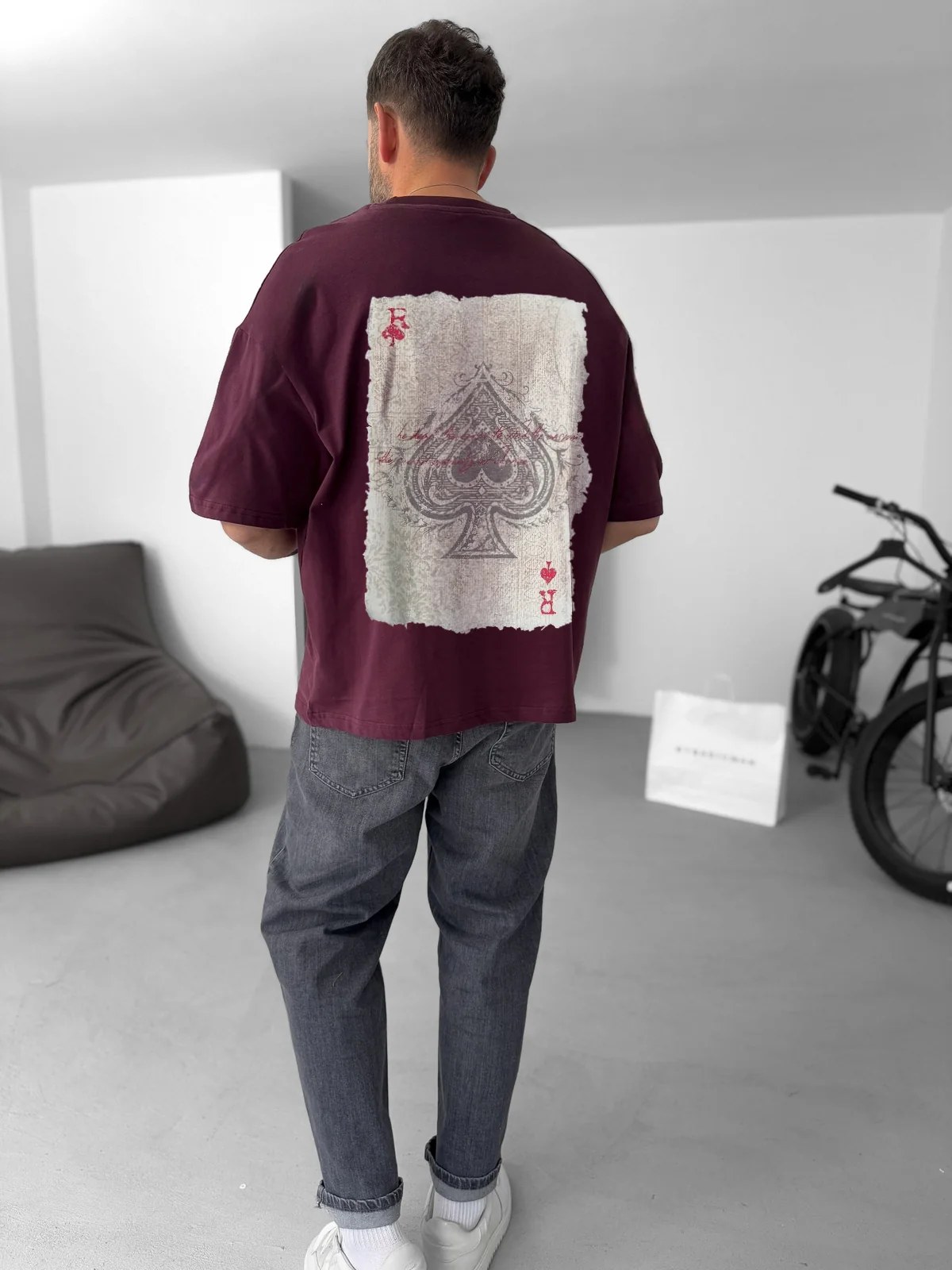 Burgundy "R of spades" printed Oversize T-Shirt