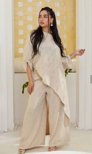 Nova embroidered linen set