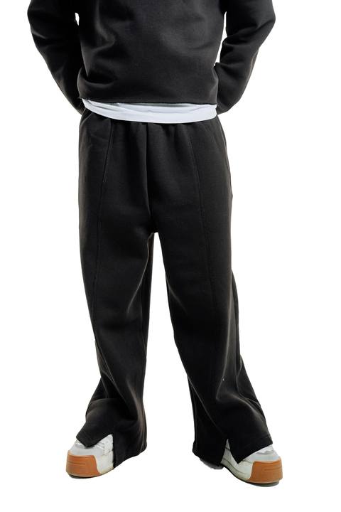 The big pants in black