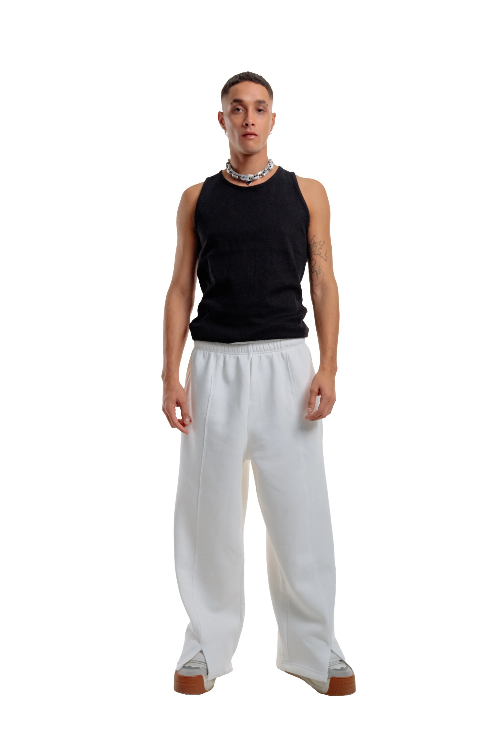 The big pants in white