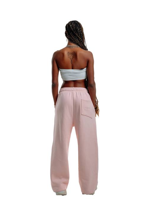 The big pants in pink