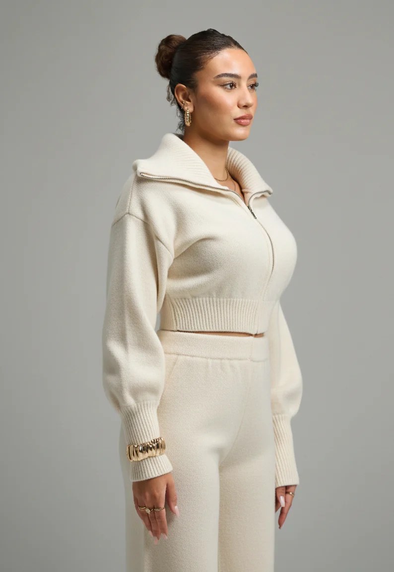 Off-white knit set