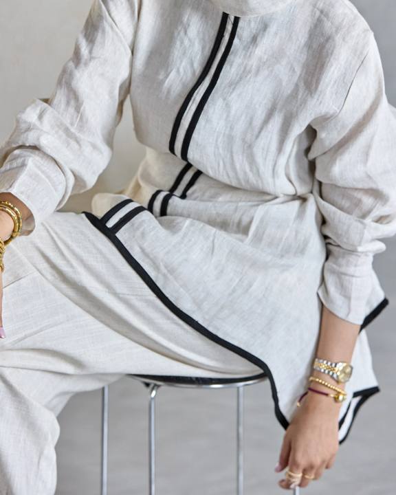 Contrast Line Blouse