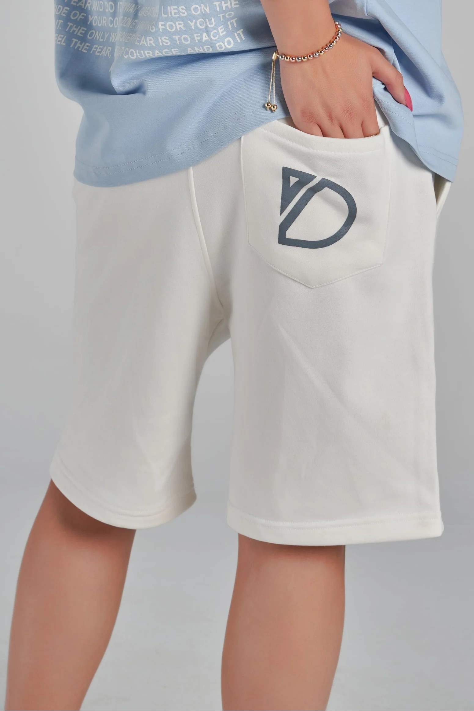 lines white short