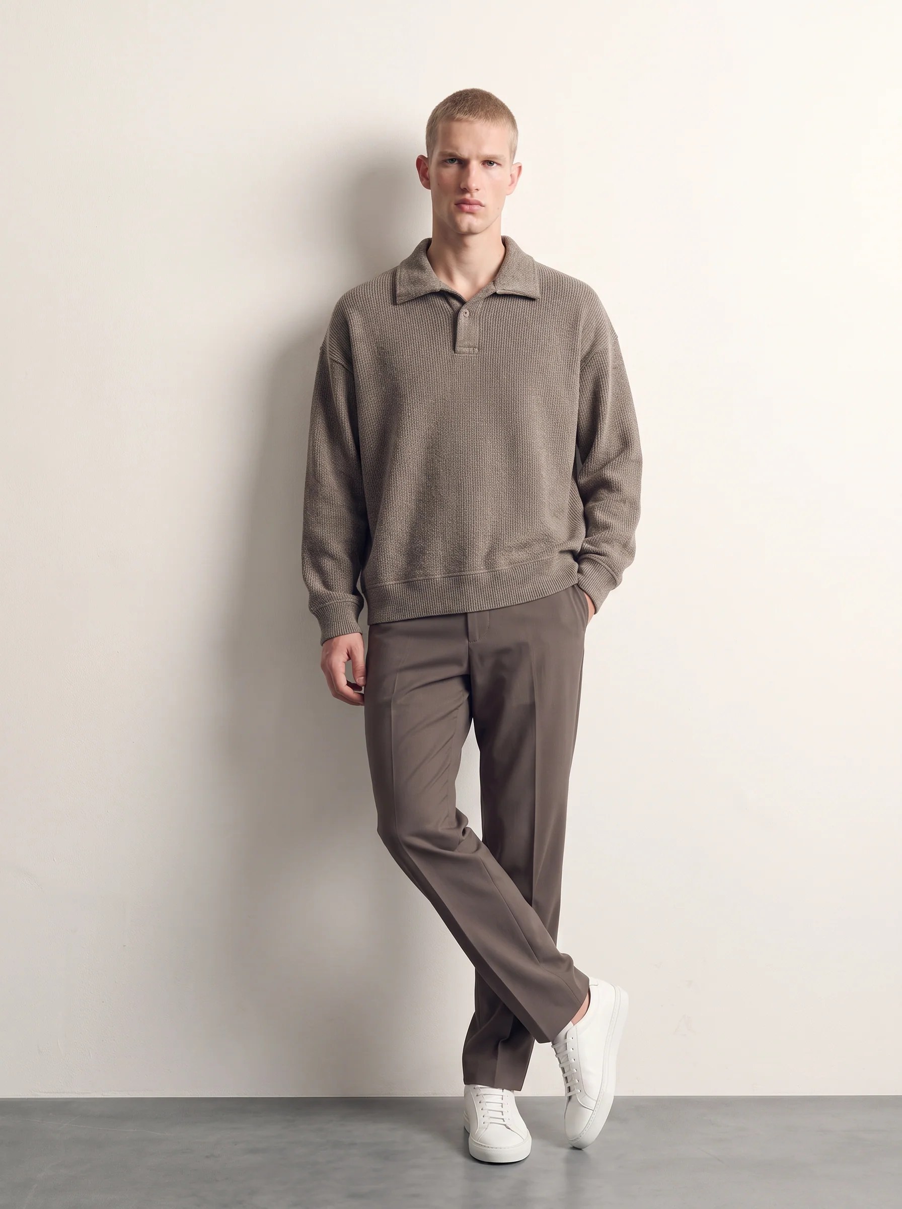 TAUPE RIBBED TEXTURED BUTTON OVERSIZED POLO SWEATSHIRT W27N
