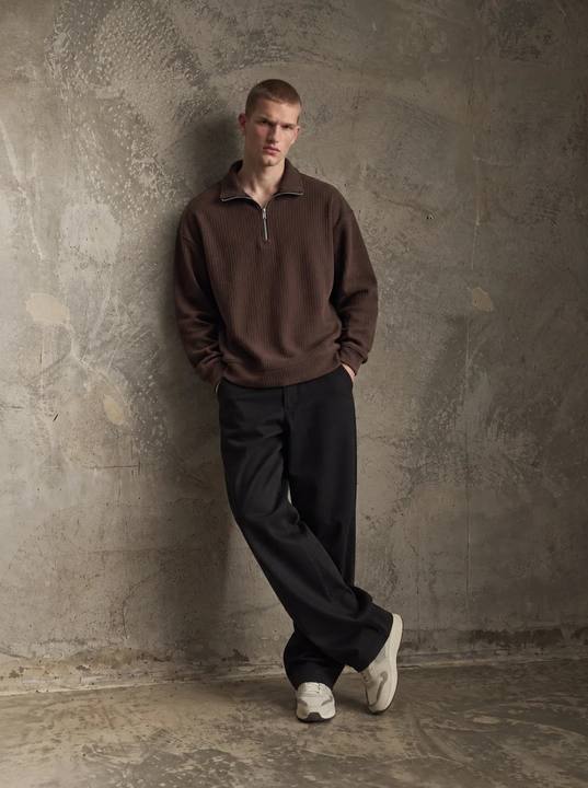 BROWN RIBBED TEXTURED HALF-ZIP OVERSIZED SWEATSHIRT W27N