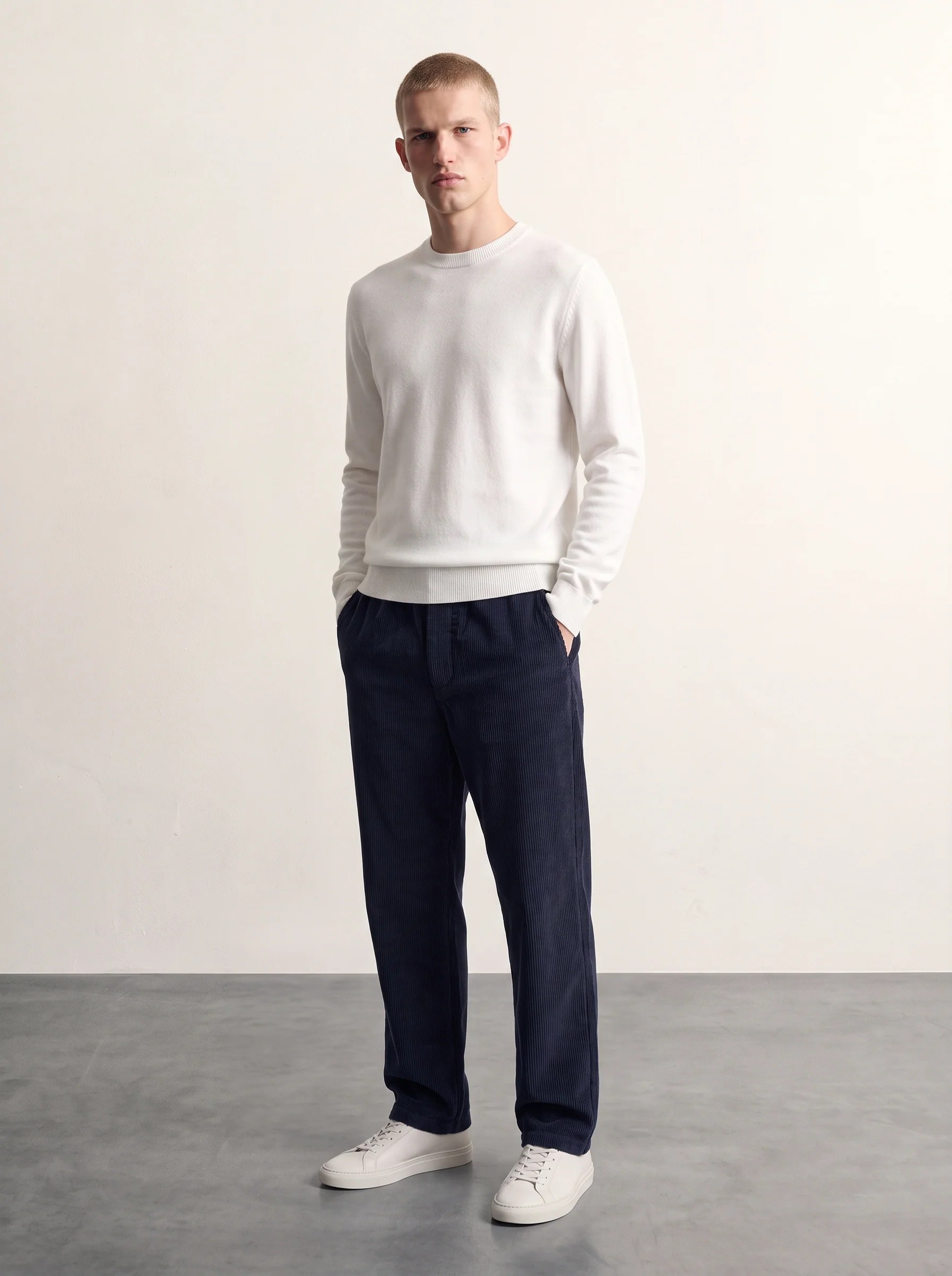 NAVY CORDUROY STRAIGHT-FIT PANTS W27N
