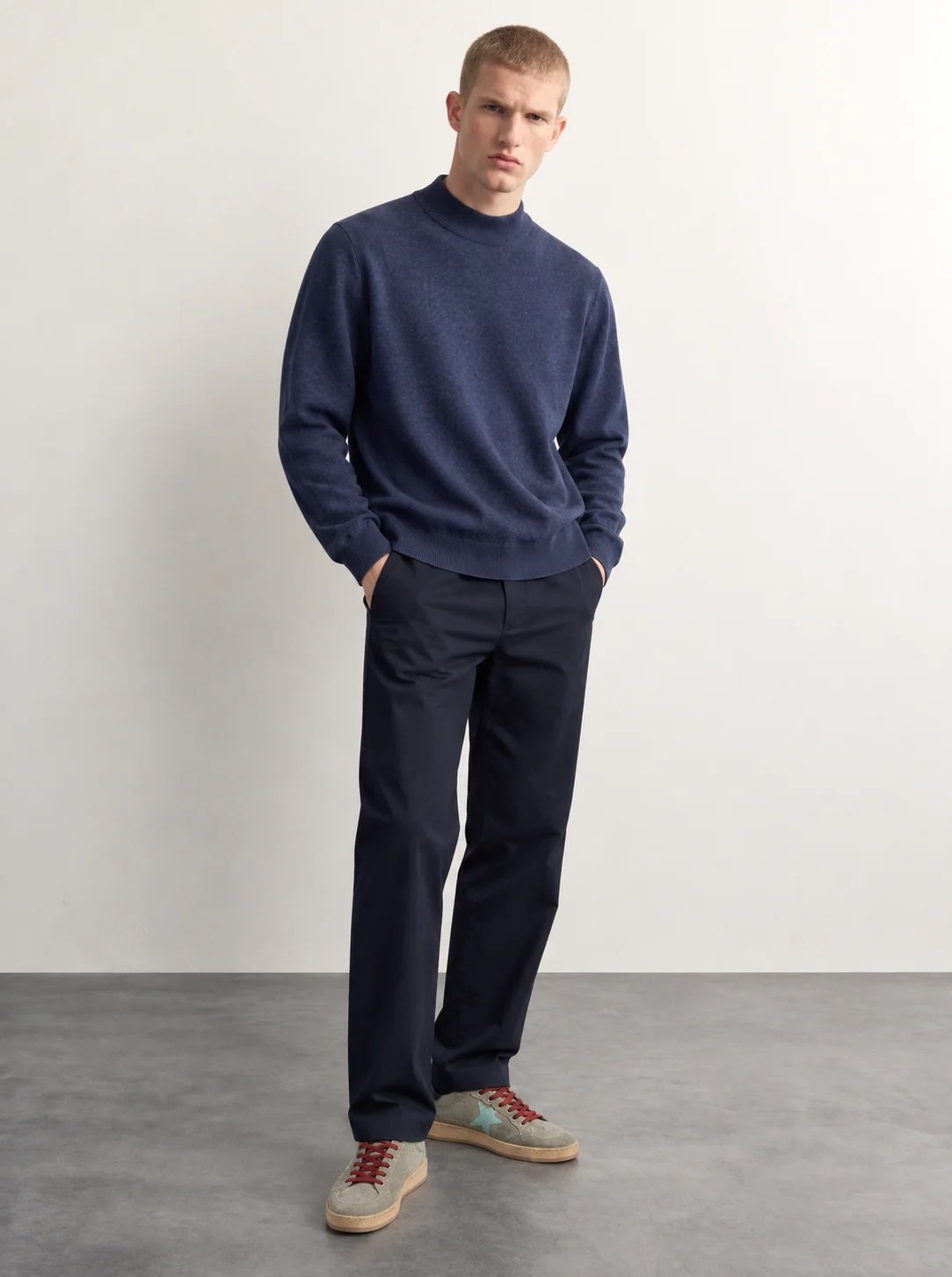 NAVY TEXTURED MOCK-NECK KNIT W27N