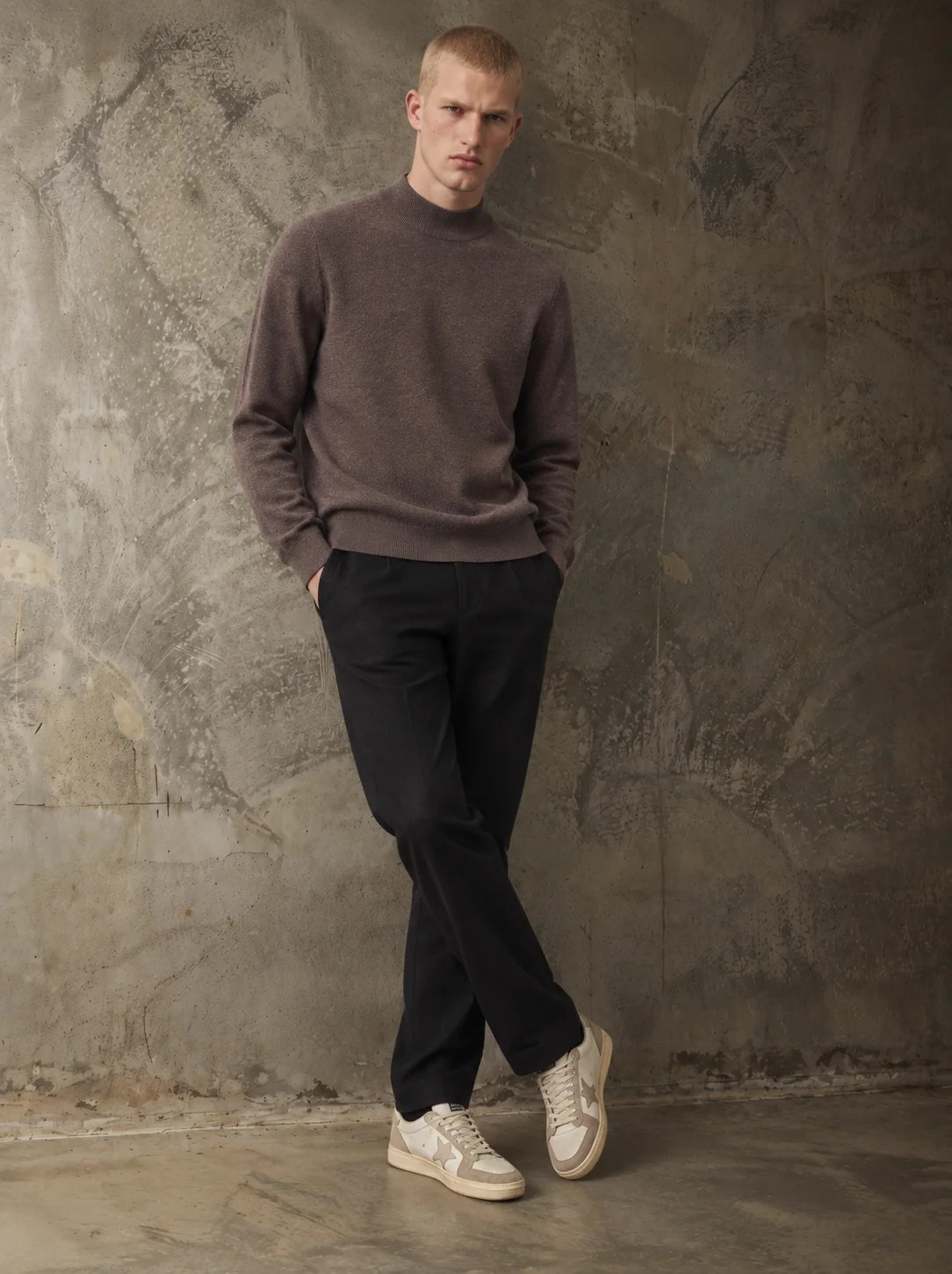TAUPE MOCK-NECK KNIT W27N
