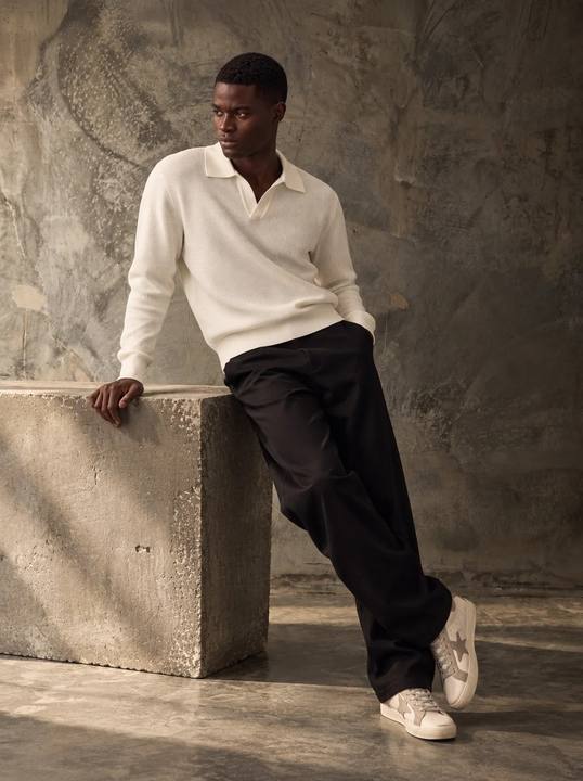 ECRU TEXTURED V-NECK POLO KNIT W27N