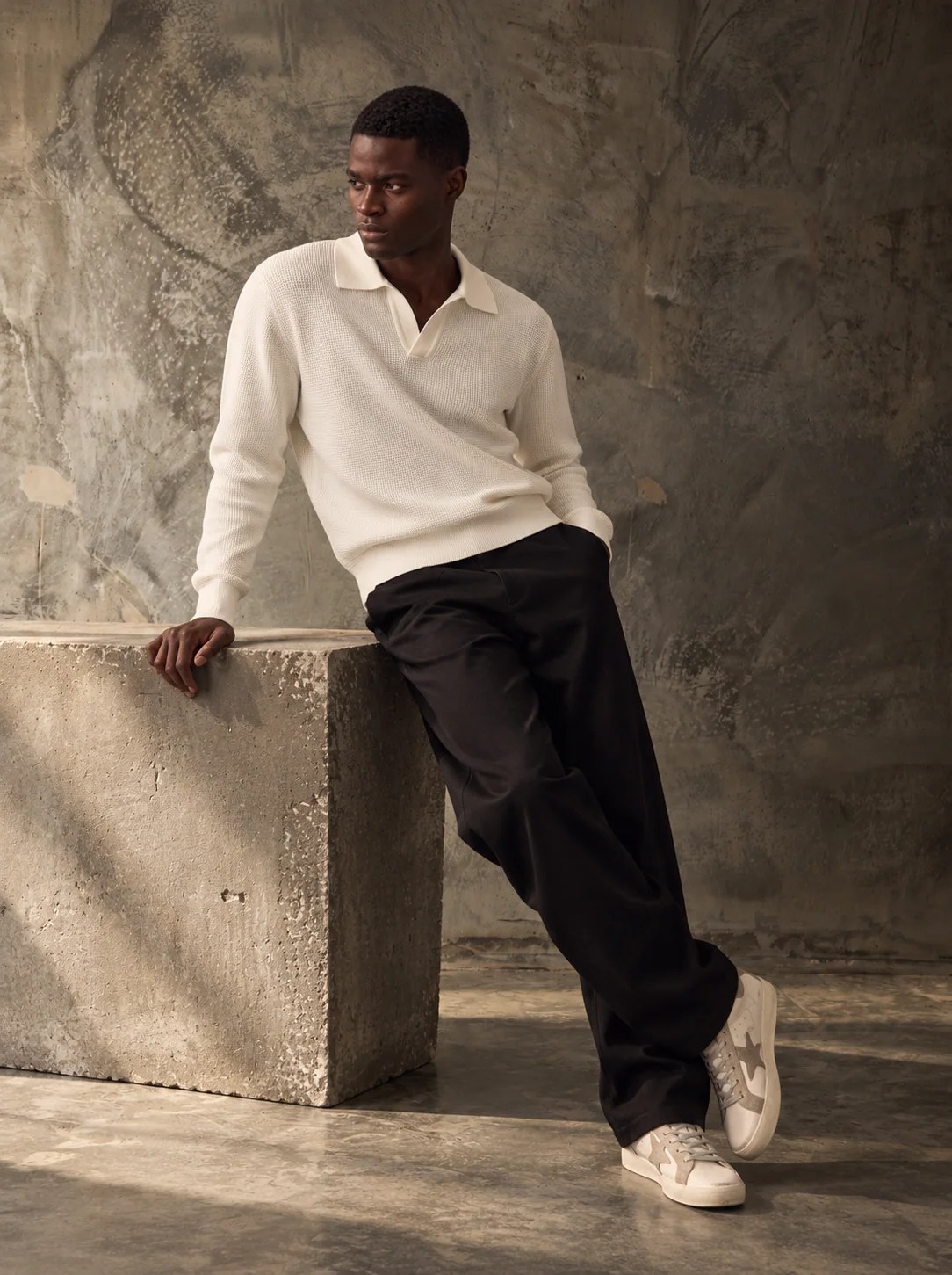 ECRU TEXTURED V-NECK POLO KNIT W27N