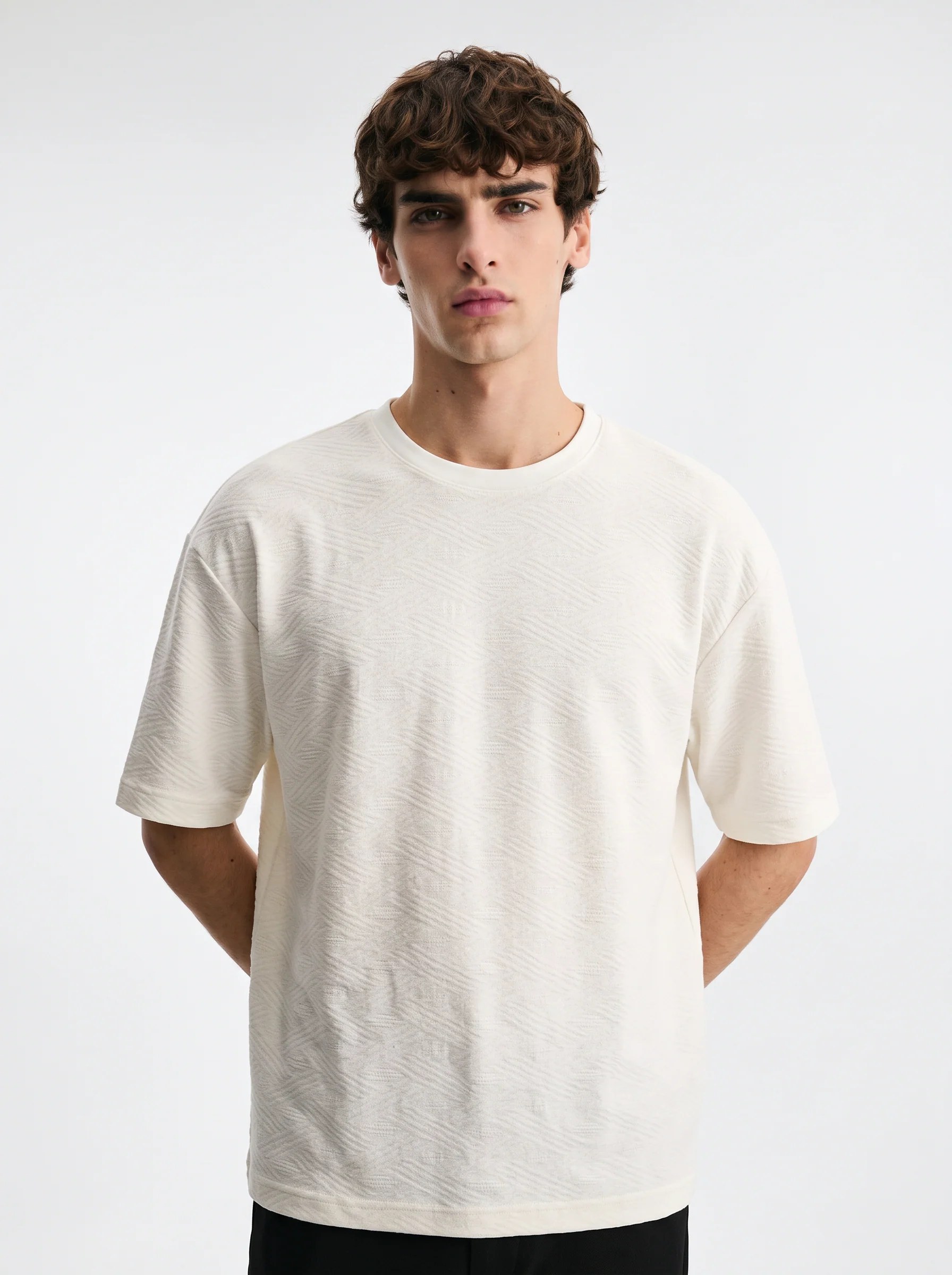 WHITE TONAL GEOMETRIC JACQUARD OVERSIZED T-SHIRT S27