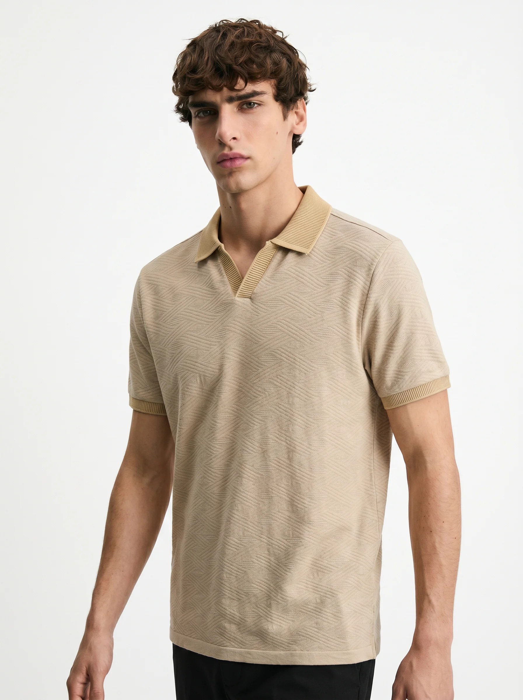 BEIGE TONAL JACQUARD OPEN-COLLAR POLO S27