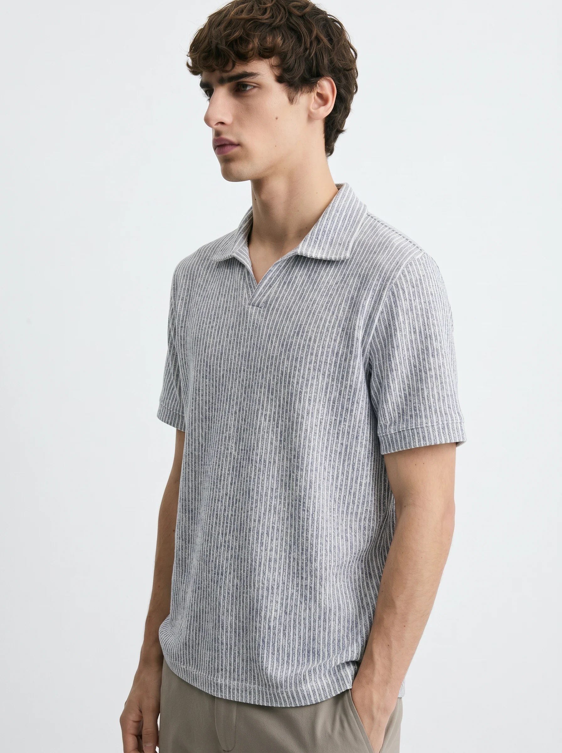 SKYBLUE STRIPE TEXTURED KNIT POLO SHIRT S27