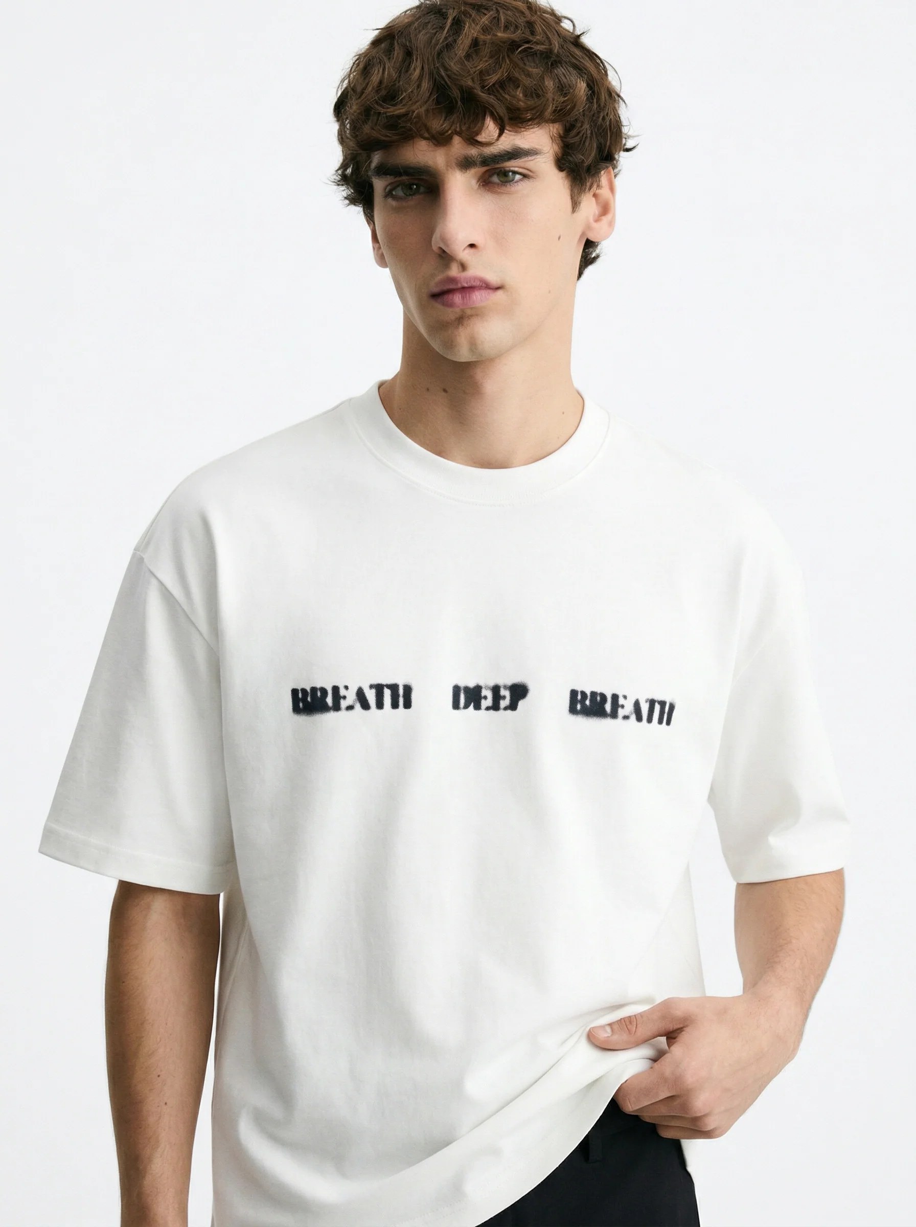 WHITE DEEP BREATH GRAPHIC OVERSIZED T-SHIRT S27