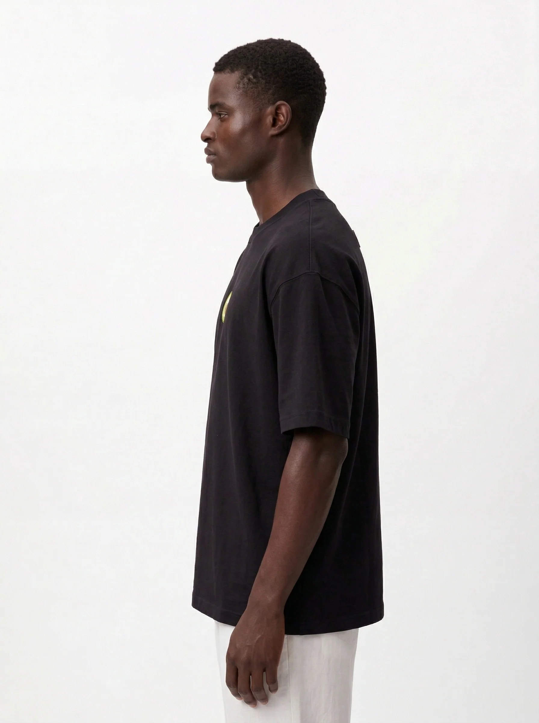 BLACK AVOCADO GRAPHIC OVERSIZED T-SHIRT S27