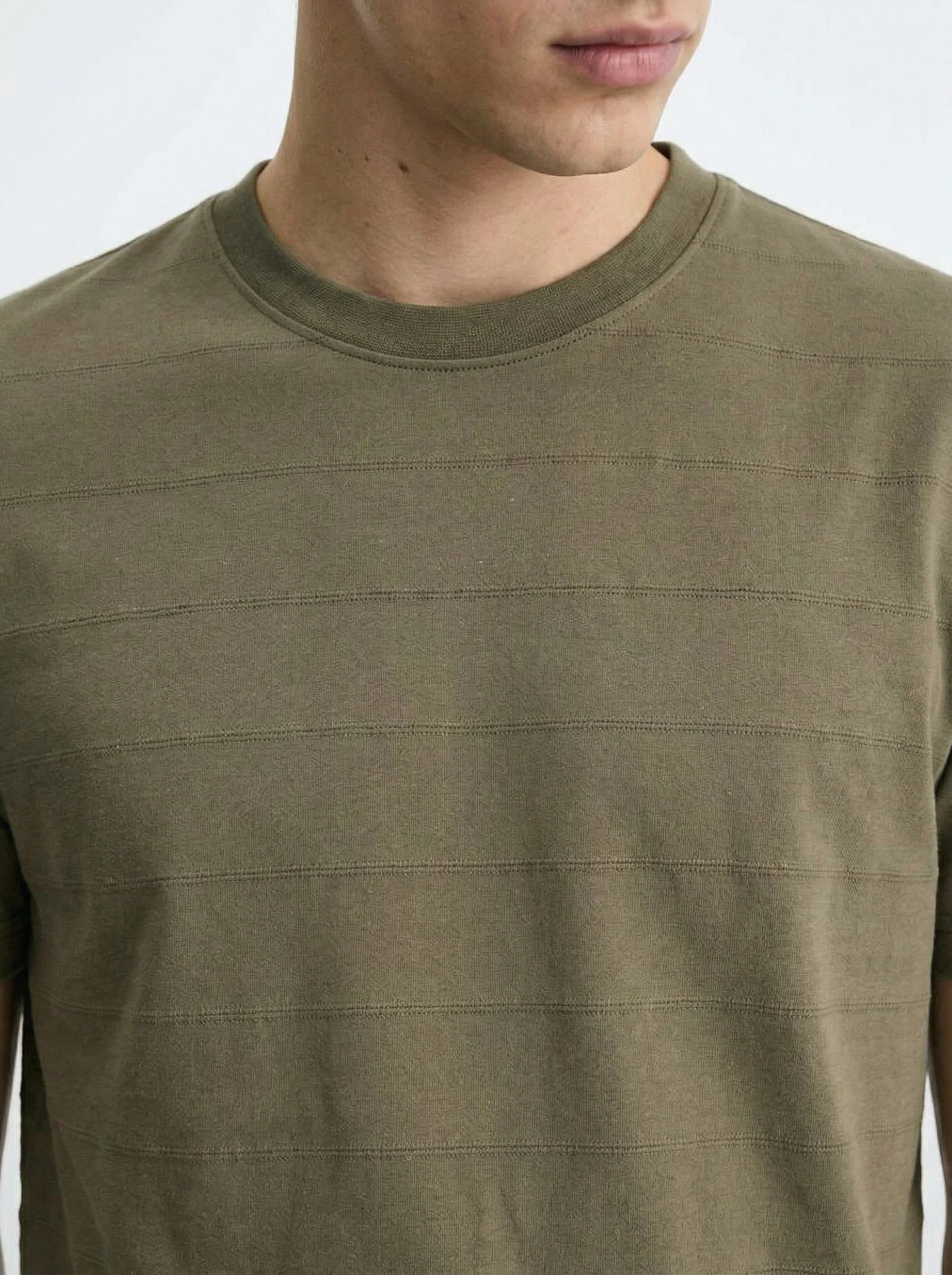 OLIVE TONAL HORIZONTAL STRIPE TEXTURED SLIM-FIT T-SHIRT S27