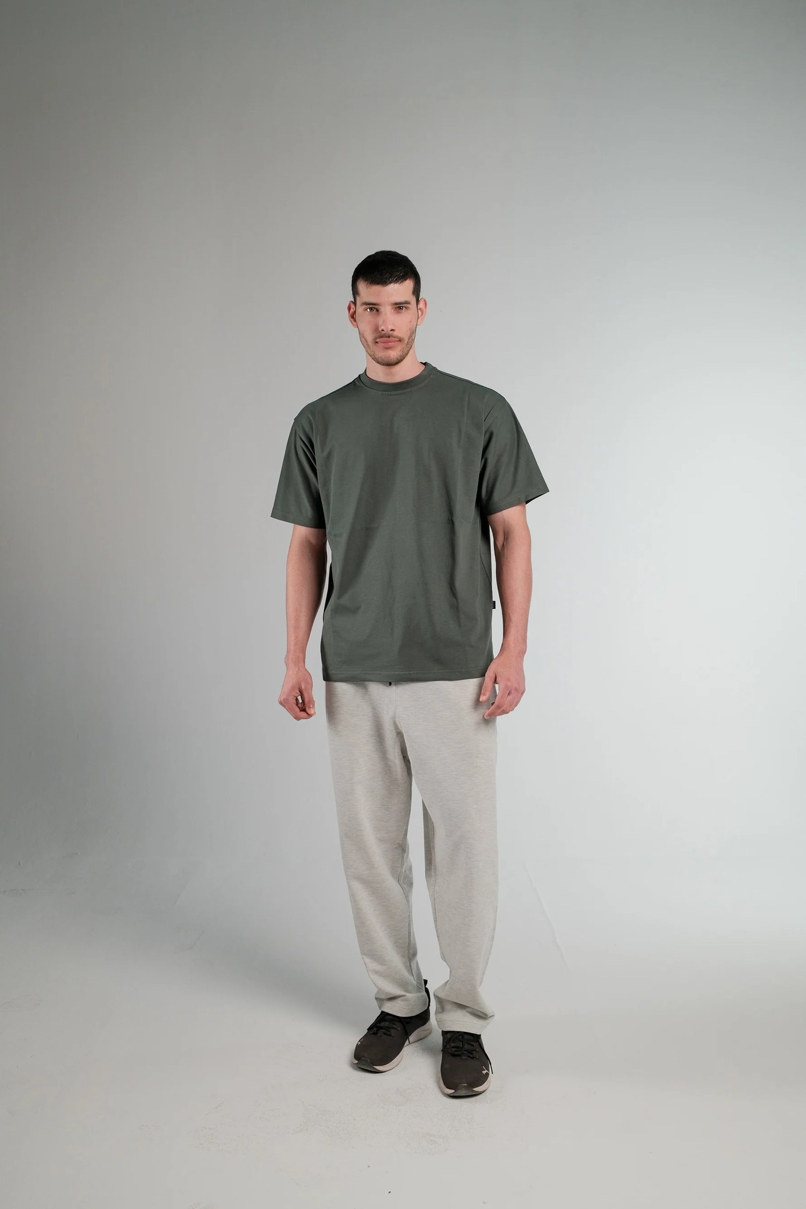 OLIVE RELAXED FIT T-SHIRT HEAVY WEIGHT