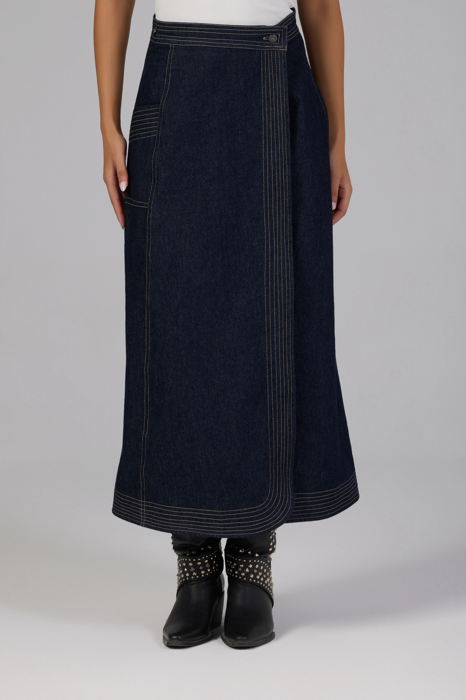 The Outline Skirt