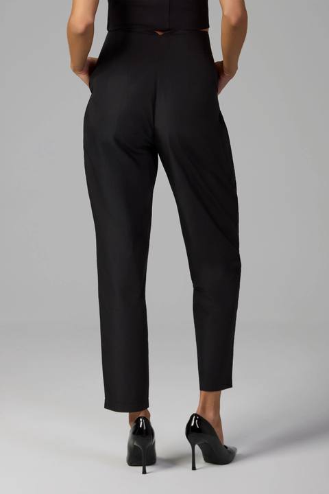 The Essential Slim Pants