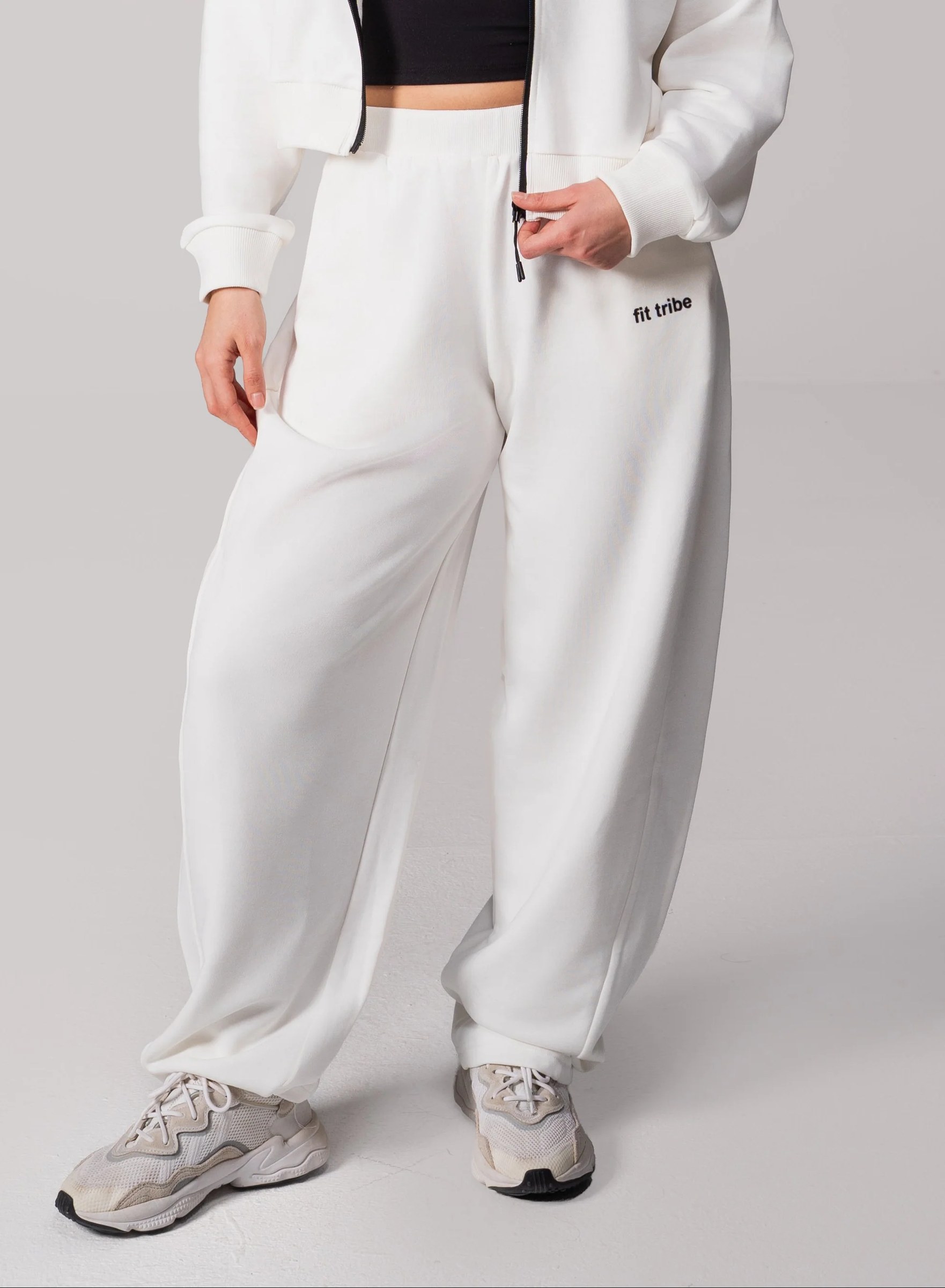 Off-Duty Cloud Cotton Balloon Pants - White