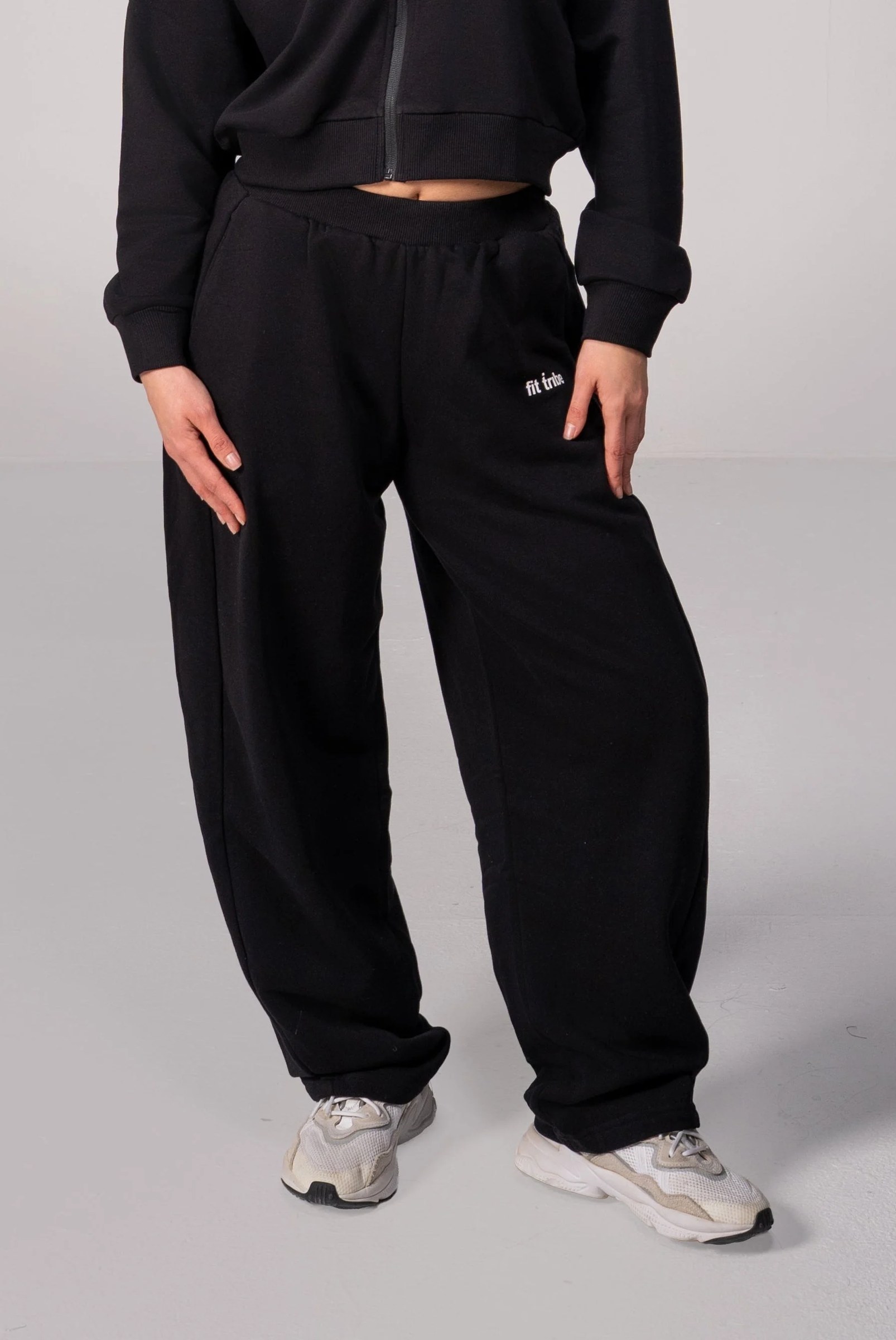 Off-Duty Cloud Cotton Balloon Pants - Black