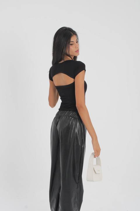 Cap-sleeve Cutout Top