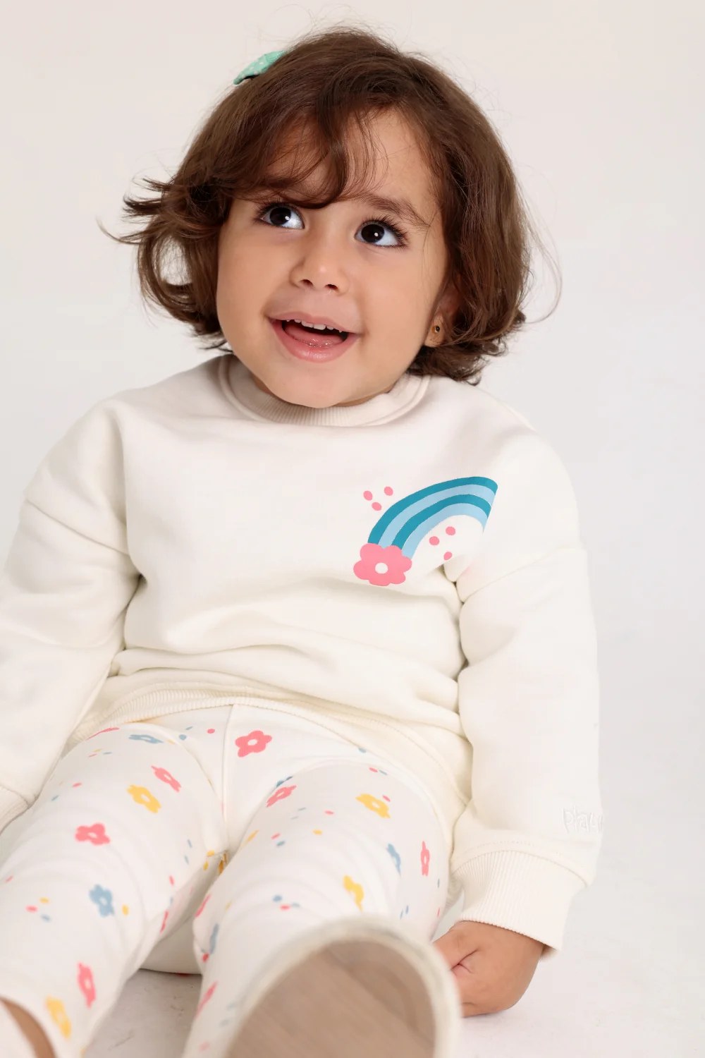 baby girls cotton outfit set – off-white with rainbow & flowers print