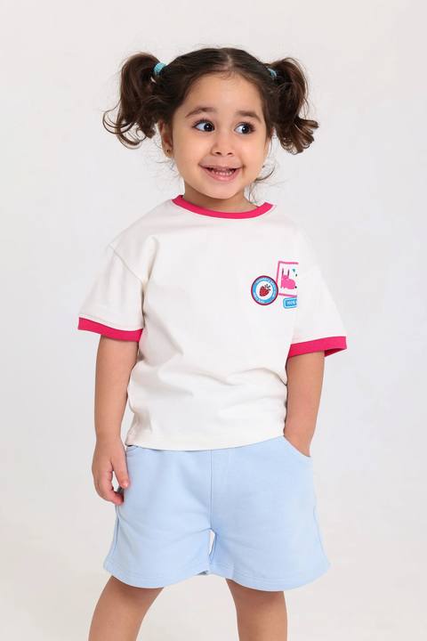 baby girls cotton t-shirt – off-white with "outside" print