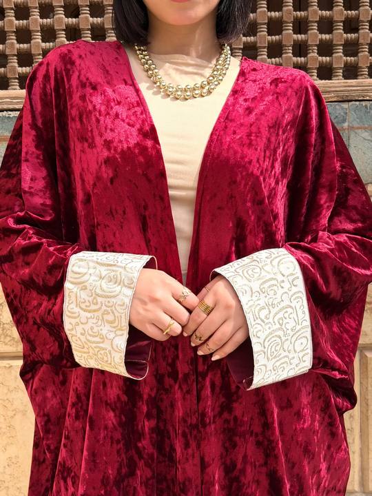 Layali Noir Velvet Abaya