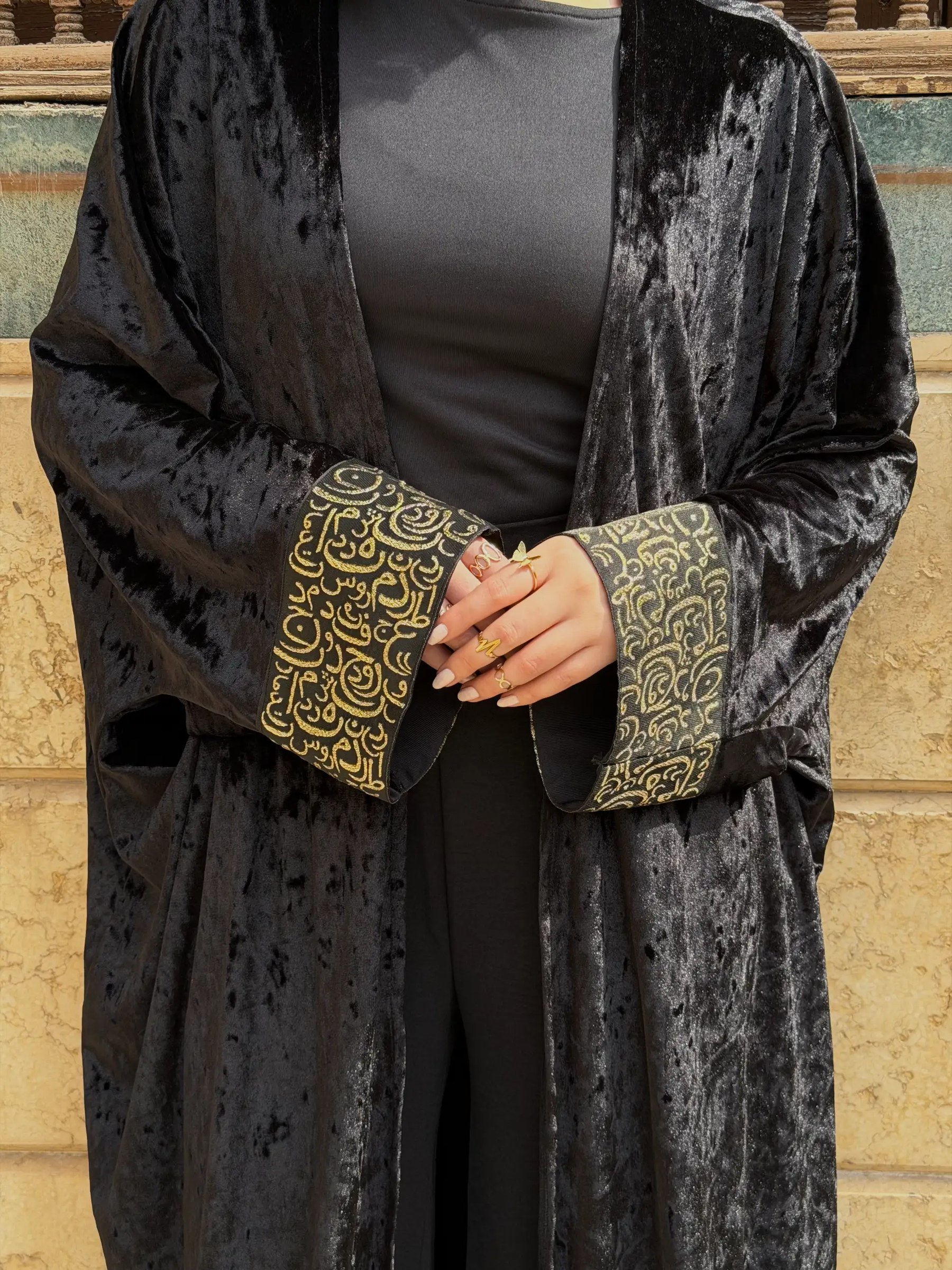 Layali Noir Velvet Abaya