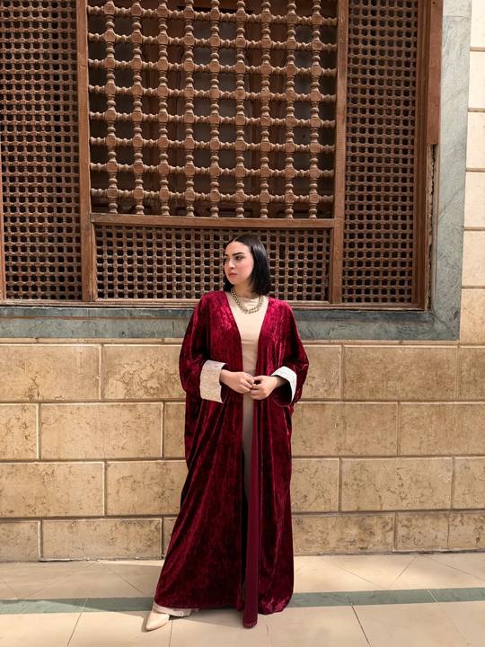 Layali Noir Velvet Abaya