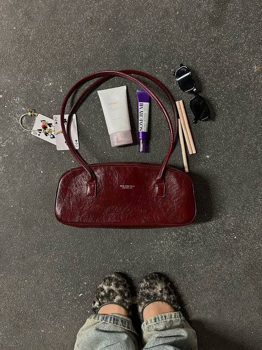 CAPSULE BAG BURGUNDY