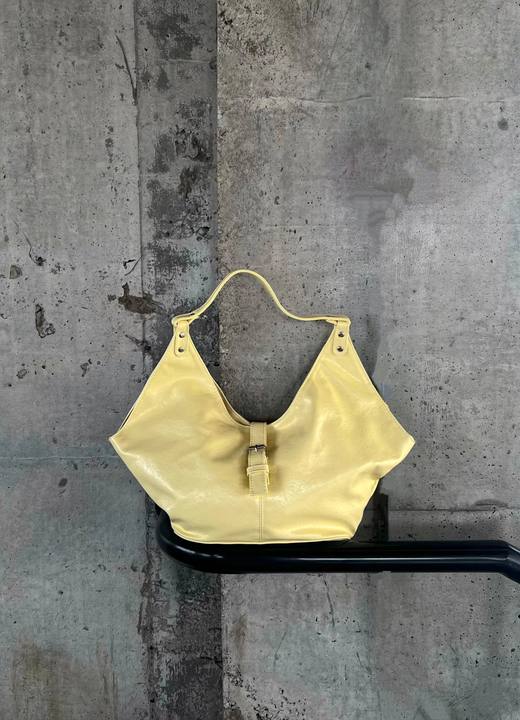 BAT BAG BUTTER YELLOW