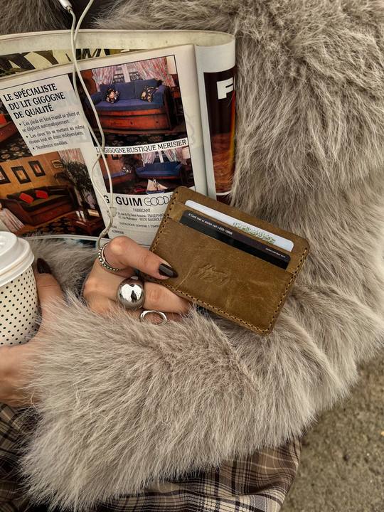 SANDSTONE CARDHOLDER