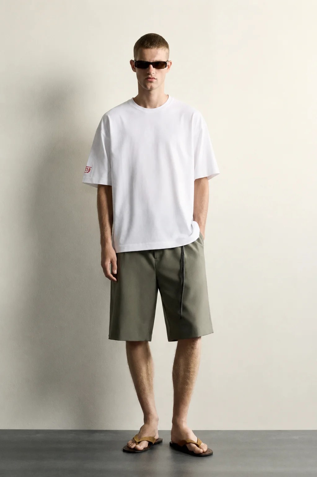 Offwhite Round Boxy Tee