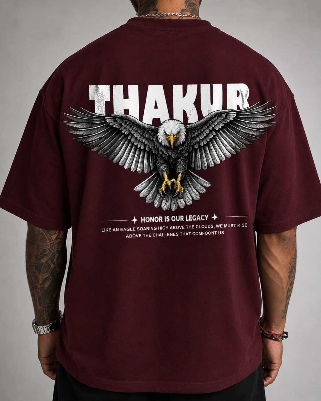 تيشيرت أوفر سايز بطبعة Thakur Eagle أمامية وخلفية ستايل جرافيك جريء بإطلالة ستريت وير قوية وملفتة