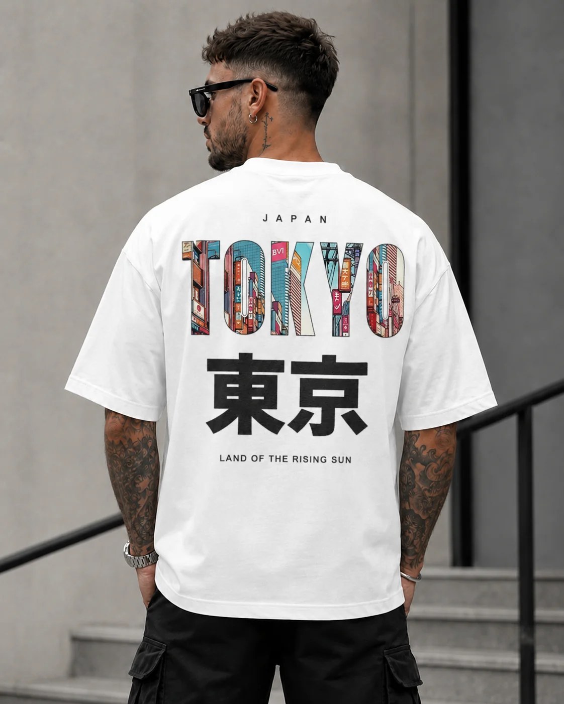 تيشيرت أوفر سايز قطن 100% بطبعة Tokyo Urban خلفية ستايل حضري بإطلالة عصرية وملفتة