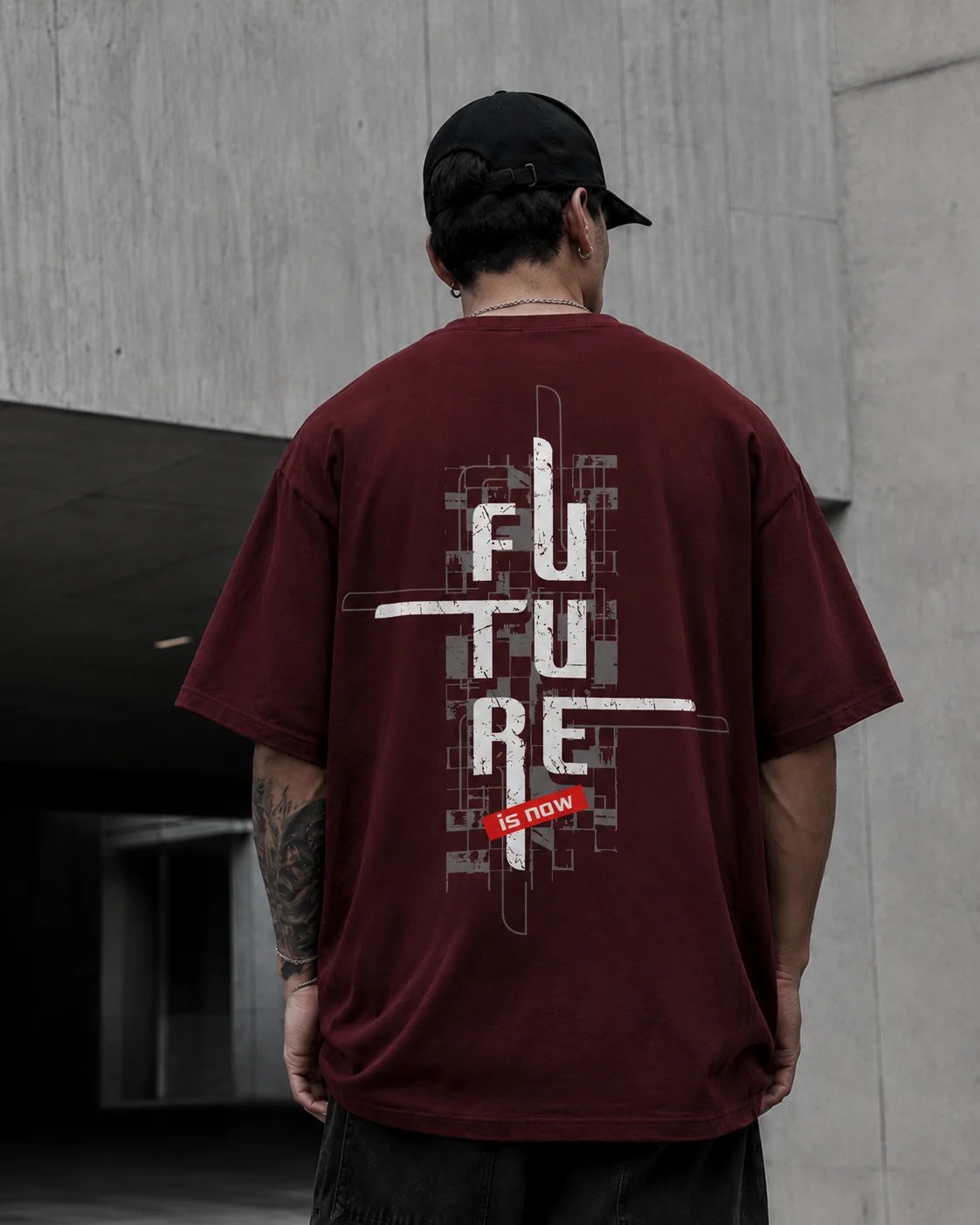 تيشيرت أوفر سايز قطن 100% بطبعة Future Is Now ستايل ستريت وير عصري