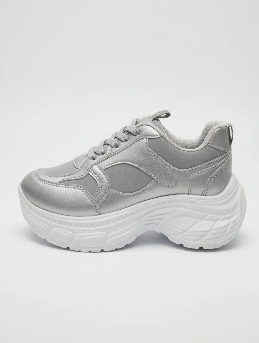 Girls Lightweight Sneaker